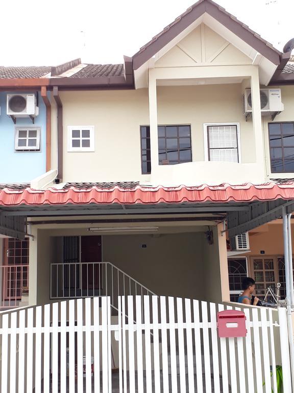 Dekota Homestay Jonker Melaka Extérieur photo